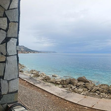 House Next To The Sea Side Apartment แดร์เวนี ภายนอก รูปภาพ